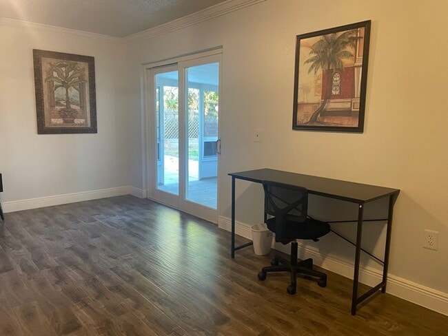 Photo - 3115 Marshall Dr