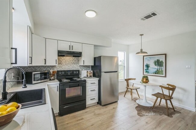 6914 Rifle Bend