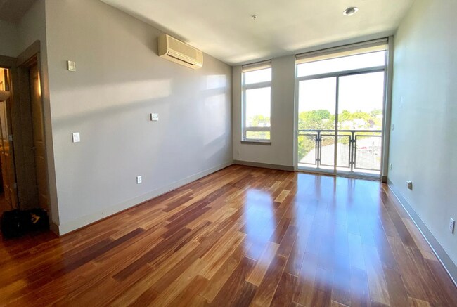 Photo - 4547 8th Ave NE Unit Apt 602