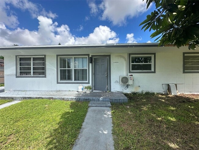 Building Photo - 11431 SW 187th St Unit A