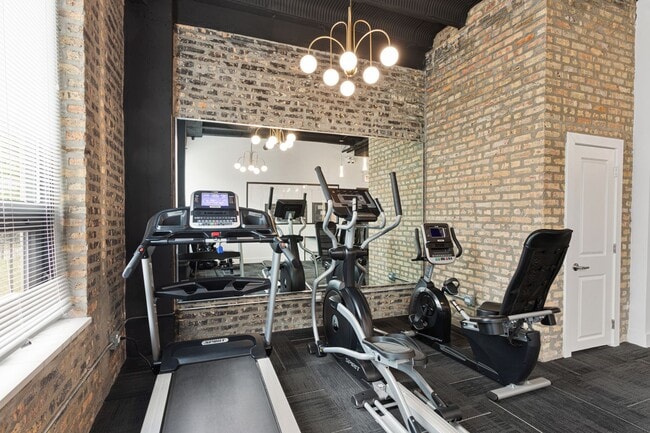 Photo - 6022 N Winthrop Ave