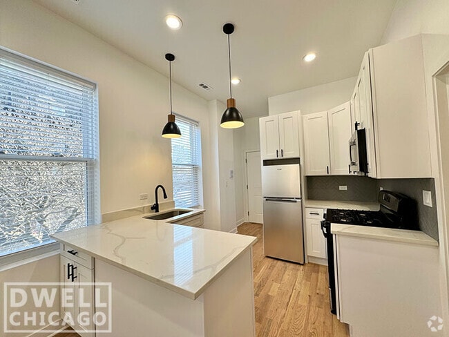 Building Photo - 1300 W Ohio St Unit 3 Rental