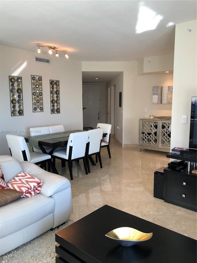 Photo - 801 Brickell Key Blvd Unidad 701