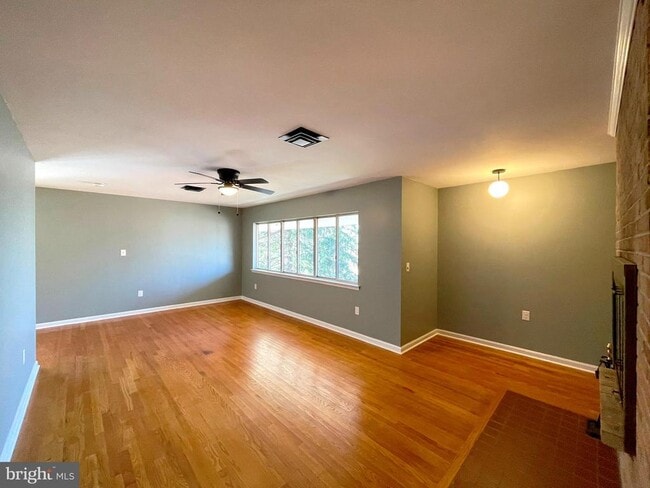 Photo - 9457 Boyds Turn Rd