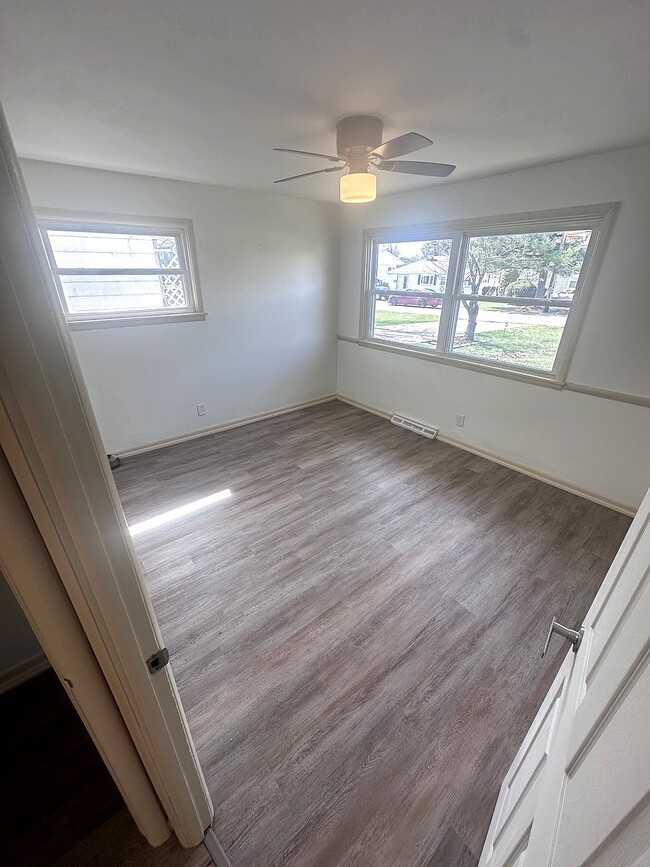 Photo - 43 Eleanor Ave