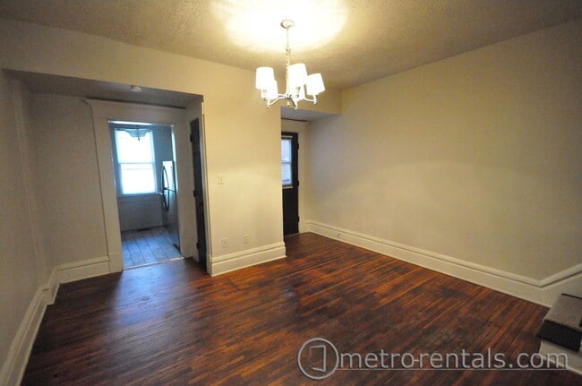 Photo - 1496 Summit St