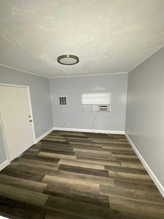 Photo - 1039 Phelps St