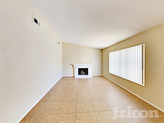 Photo - 5532 Spencer St