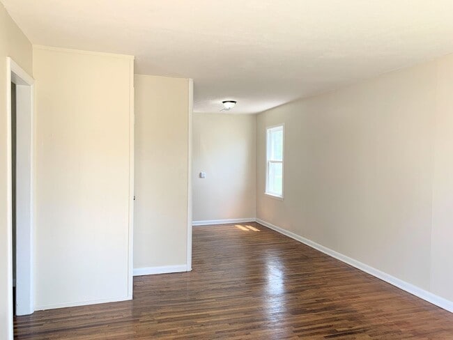 Photo - 1720 E 2nd Ave