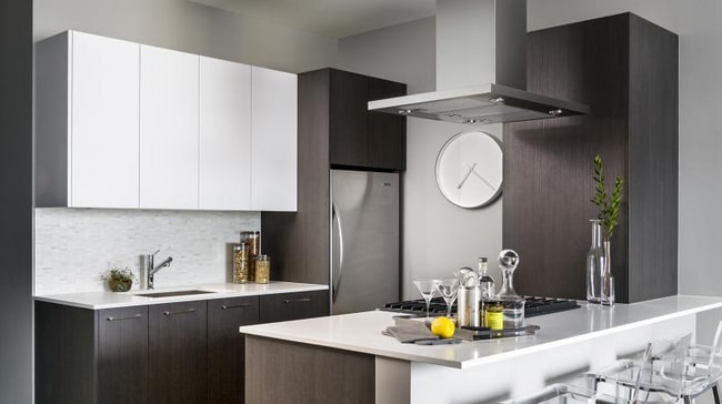 Photo - 100 W Wacker Dr