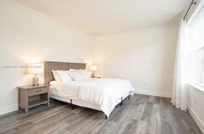 Photo - 230 SE 29th Ave Unit 1