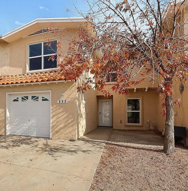 Building Photo - 714 La Chapa Ave Rental