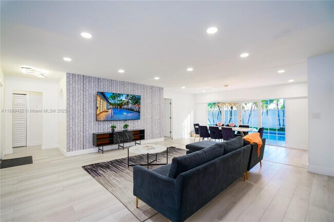 Photo - 1244 Garfield St