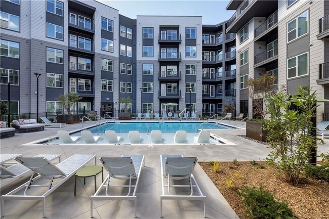 Building Photo - 3108 McGinnis Ferry Rd Unit B2