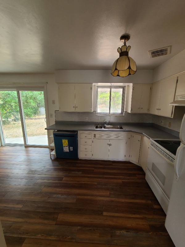 Photo - 1338 Henderson Dr