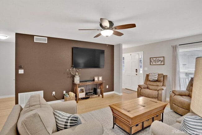 Photo - GATED TOWN SOUTH ESTATES-BEAUTIFUL 4/3 TOWNHOUSE