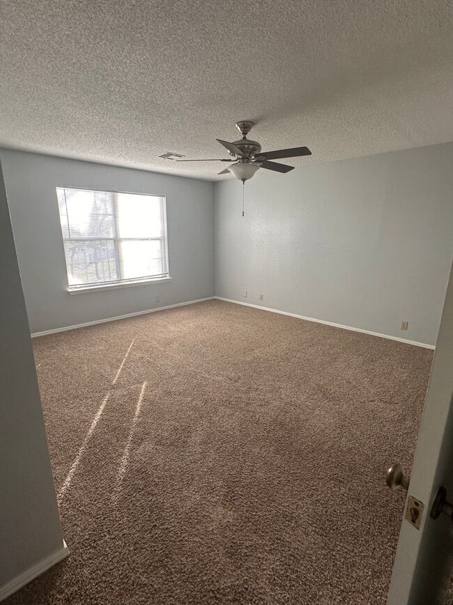 Photo - 2 Bed/2 Bath 2nd Floor Condo