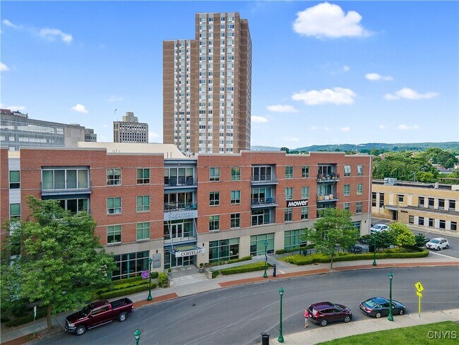 Photo - 211 W Jefferson St