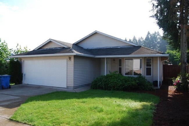 3 Bedroom On Cul-de-sac! Fenced Yard, Con... - 3 Bedroom On Cul-de-sac!  Fenced Yard, Con... Casa