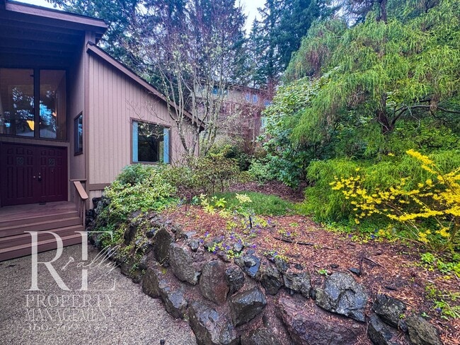 Photo - Vaulted 2-Bed Home with Scenic Views, Gas Fireplace & Oversized Deck