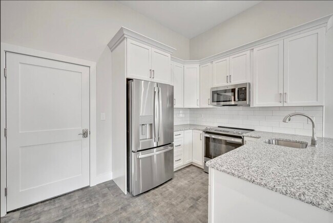 900 Market Residences