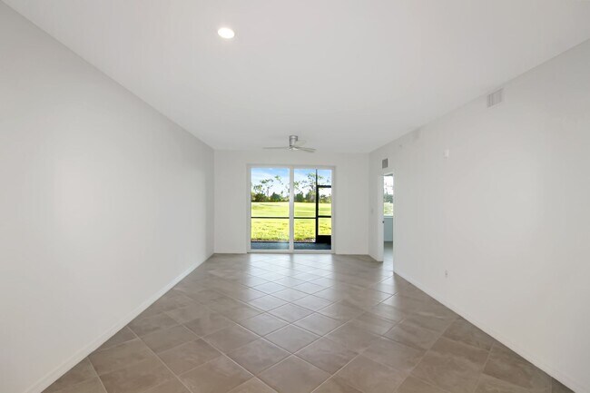 Photo - Wellen Park Golf and Country Club Annual Condo for Rent Unidad 104