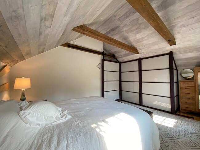 Photo - YOUR FULLY FURNISHED HOME IN THE HEART OF ...