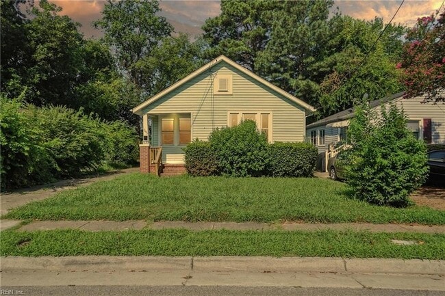 Building Photo - 7483 Hughart St Rental