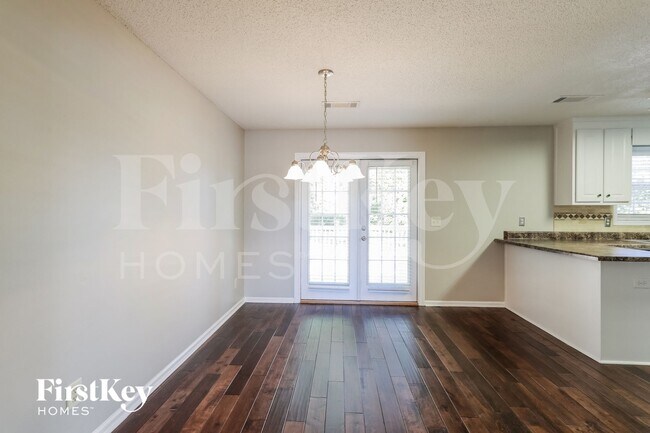 Photo - 453 Jasmine Dr