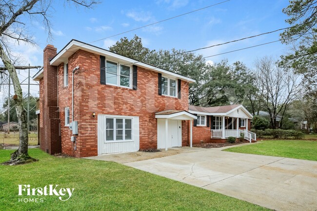 Photo - 4715 Glenn St