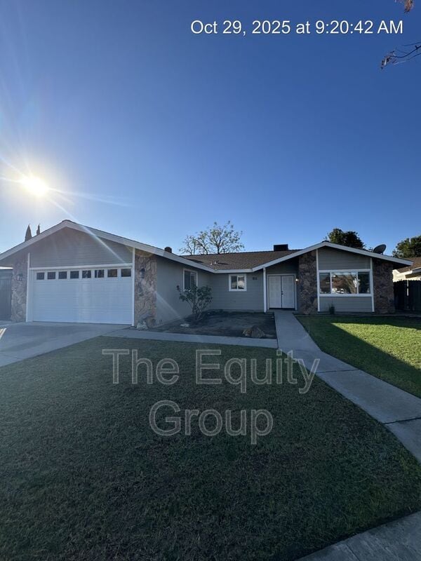 Photo - 951 Orangewood Ct