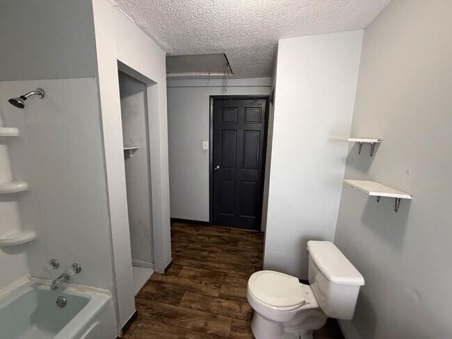 Photo - 707 Lawndale-