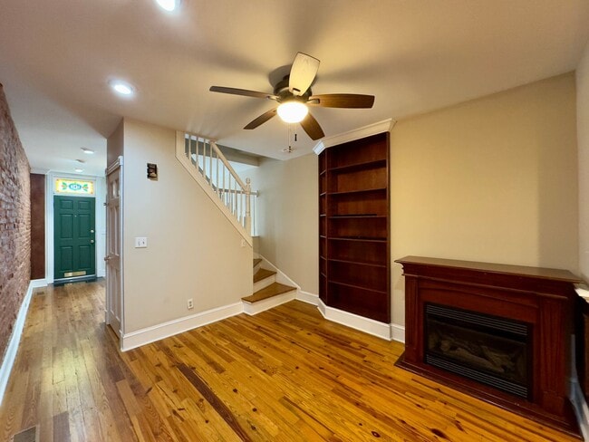 Photo - Charming 2 Bedroom/1 Bathroom Townhome with Deck and Parking Pad in South Baltimore!