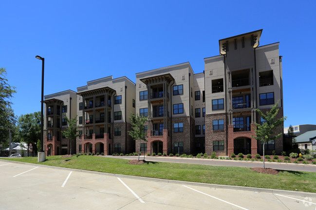 ¡El complejo - The Balcony MSU | Student Housing Apartamentos