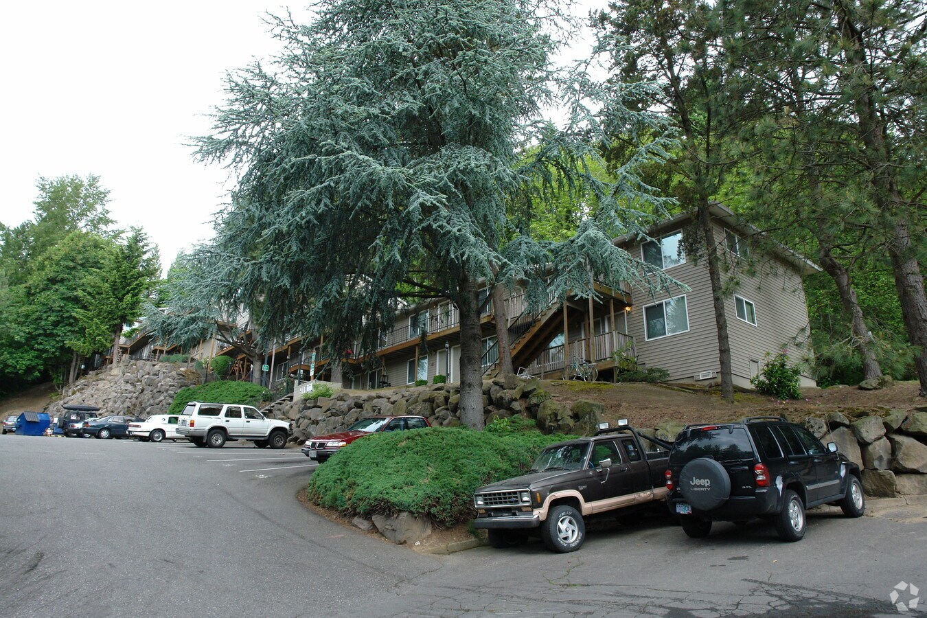 Broadway Heights Apartments - Broadway Heights Apartments