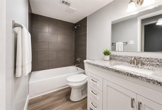Photo - 4832 Locke Ave