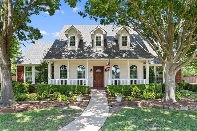 Photo - 425 Chippendale Dr House