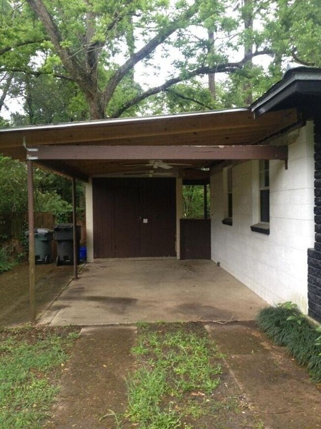 Photo - 3BR/1BA Close to Campus!