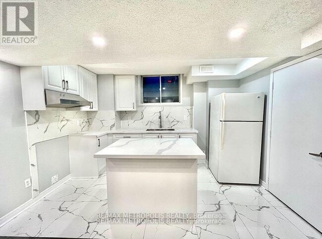 Photo - 312 McLevin Ave