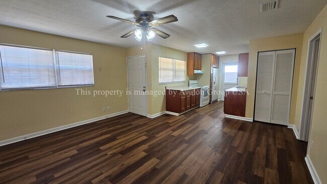 Photo - 6507 Wilson Blvd Casa