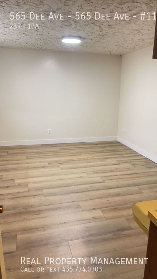 Building Photo - 565 Dee Ave Unit #11, #1-12
