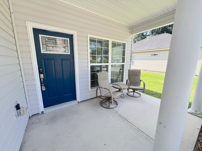Photo - 3200 Helen St