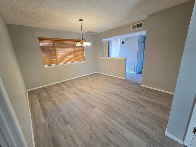 Photo - Very well maintained home