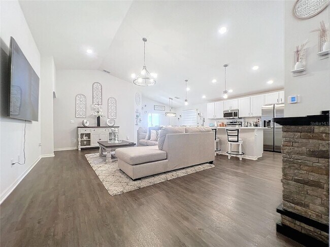 Photo - 2027 Dexter St