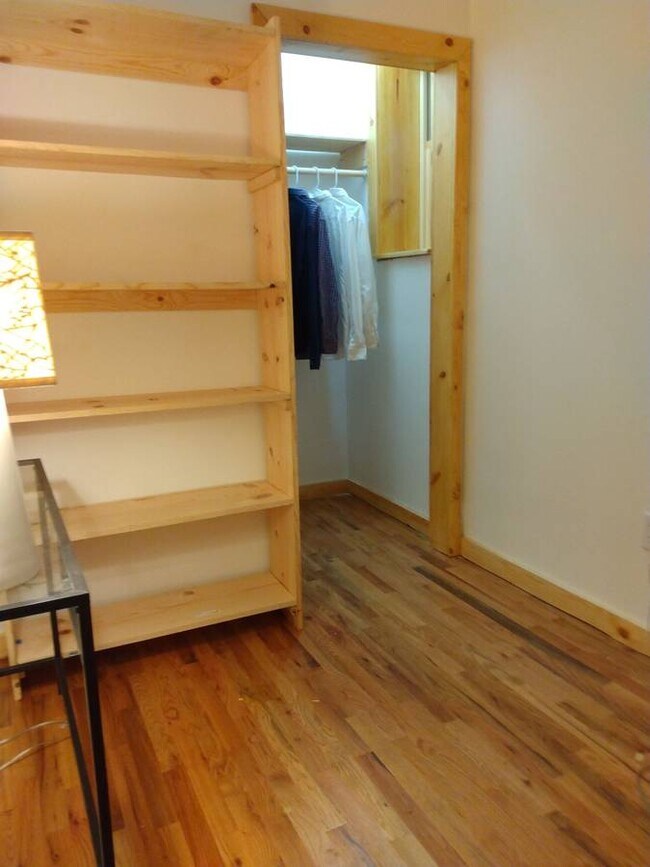 Photo - 2303 W Cullerton St