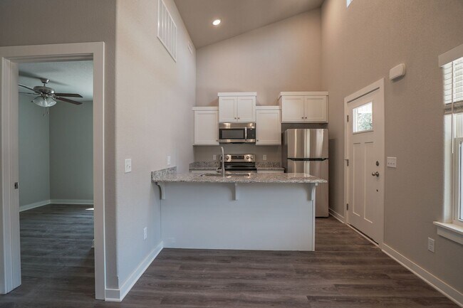 774 N Honey Locust Bnd