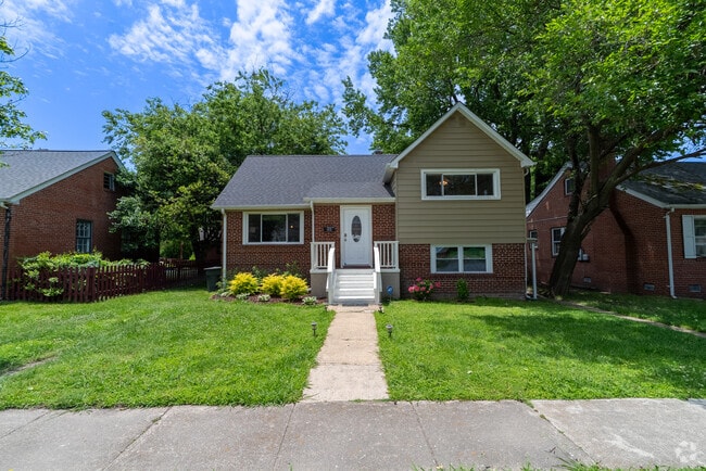 Building Photo - 143 Robinson Rd Rental