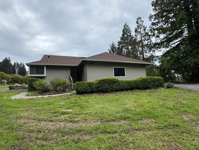 Photo - Two bedroom country charmer close to Occidental $2800.00