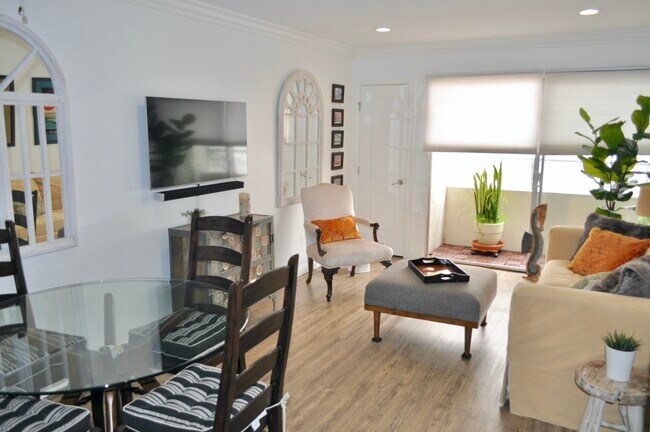 Building Photo - 1600 Ardmore Ave Unit 219