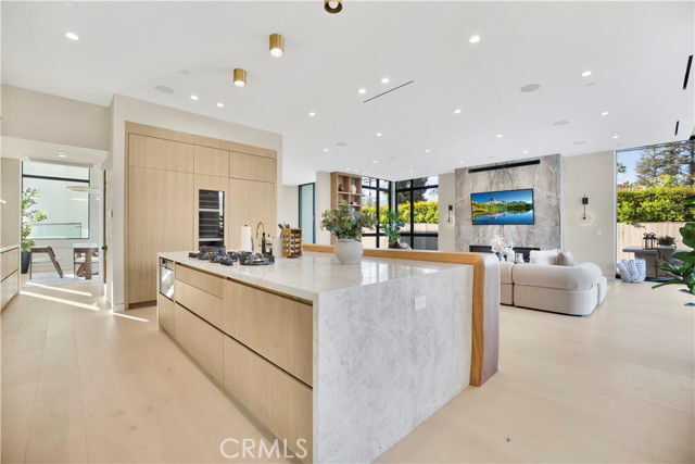 Photo - 5170 Amestoy Ave